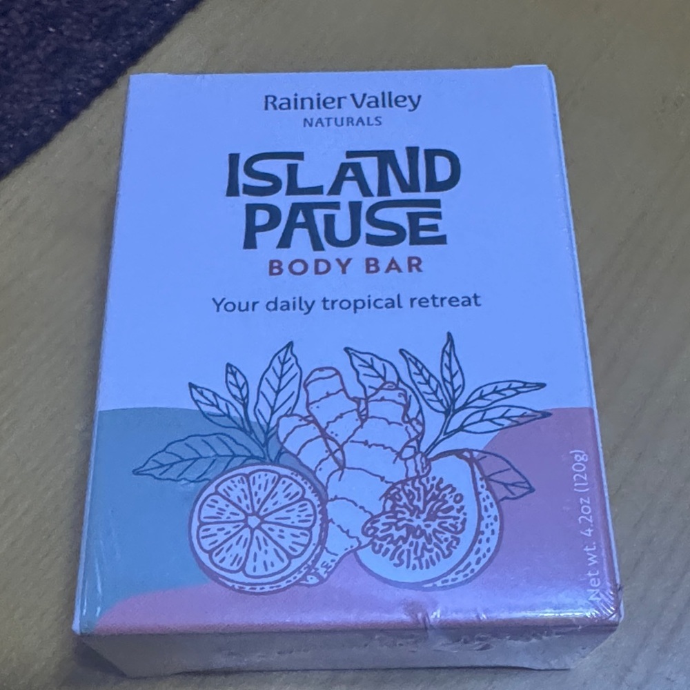 Island Pause tropical Body Bar